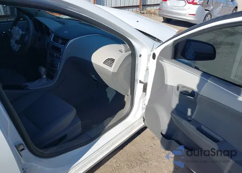 2010 Chevrolet Malibu Ls z USA, uszkodzony, nr VIN 1G1ZB5EB3A4108771